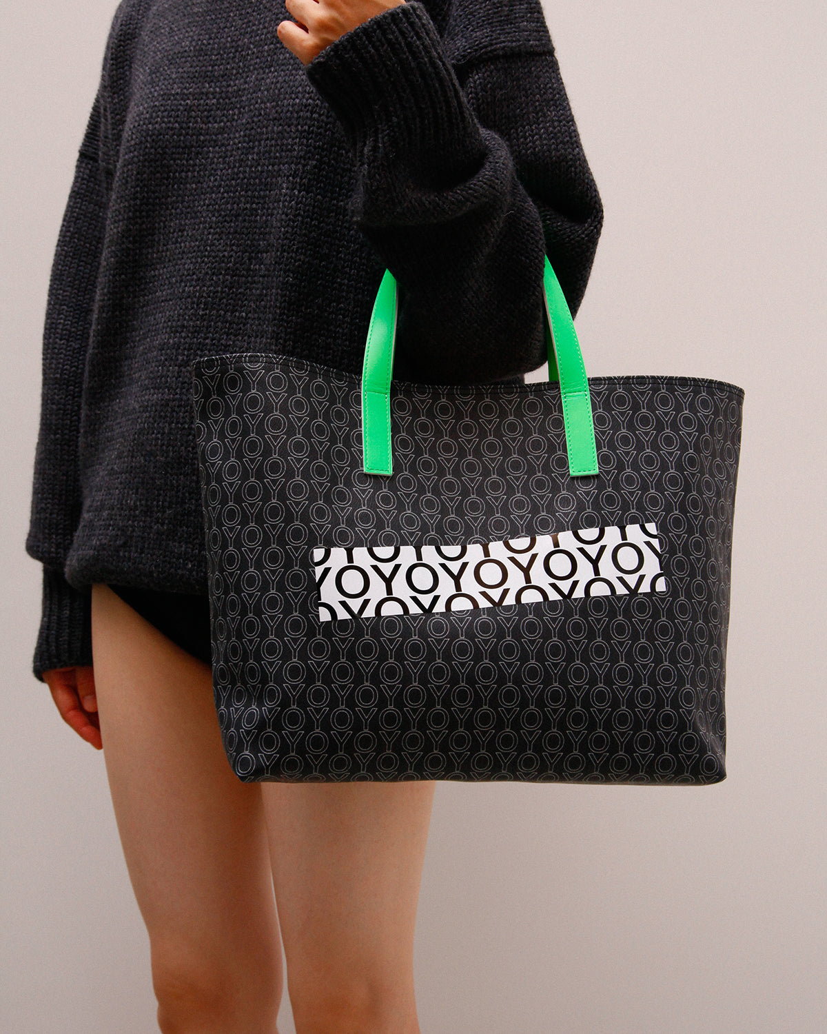 004 NEON TOTE